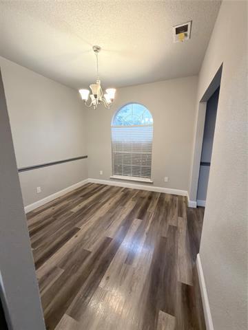 Building Photo - 807 Burr Oak Dr