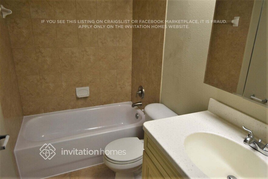 Building Photo - 3054 Brompton Dr