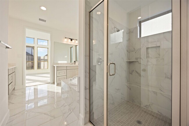 Building Photo - 2215 Falling Fig Ln