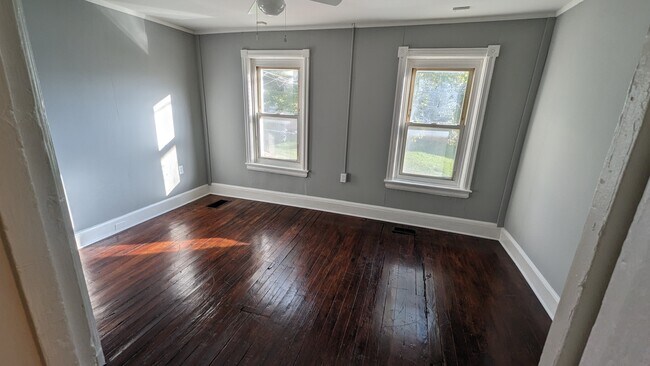 Main Bedroom w Fan - 5 Newlinville Rd