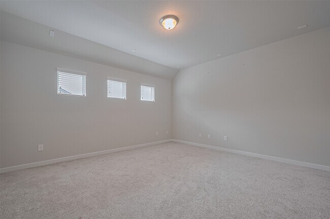 Building Photo - 1656 Daylight Lk Dr