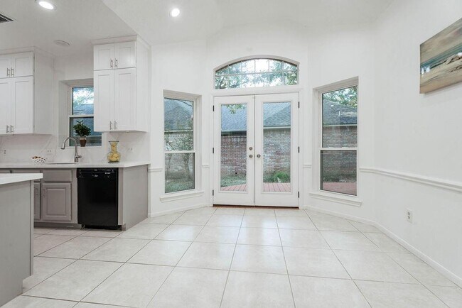 Building Photo - 127 S Copperknoll Cir