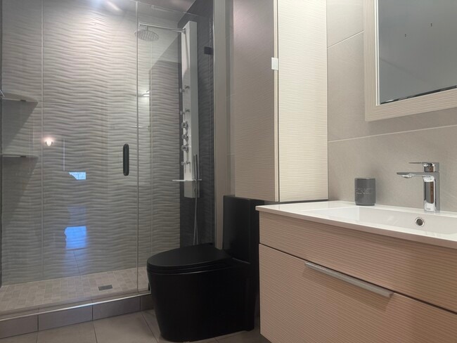 Building Photo - 2919 N Harlem Ave