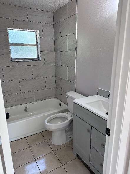 Building Photo - 15914 Winner Ln