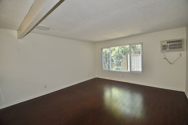 Building Photo - 7350 Kester Ave