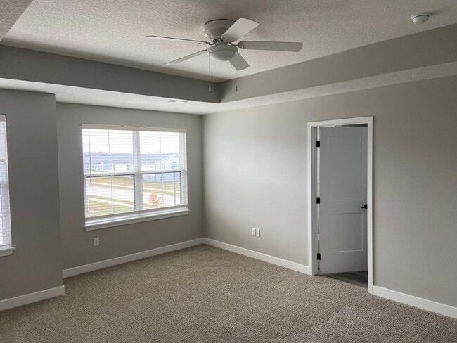 Building Photo - Newer build single family home!