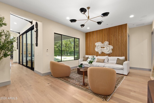 Building Photo - 2912 E Pierson St