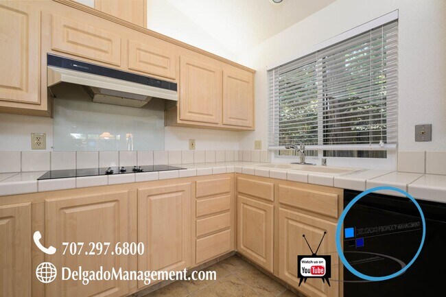 Building Photo - Benicia Hills 3 Bedroom Home