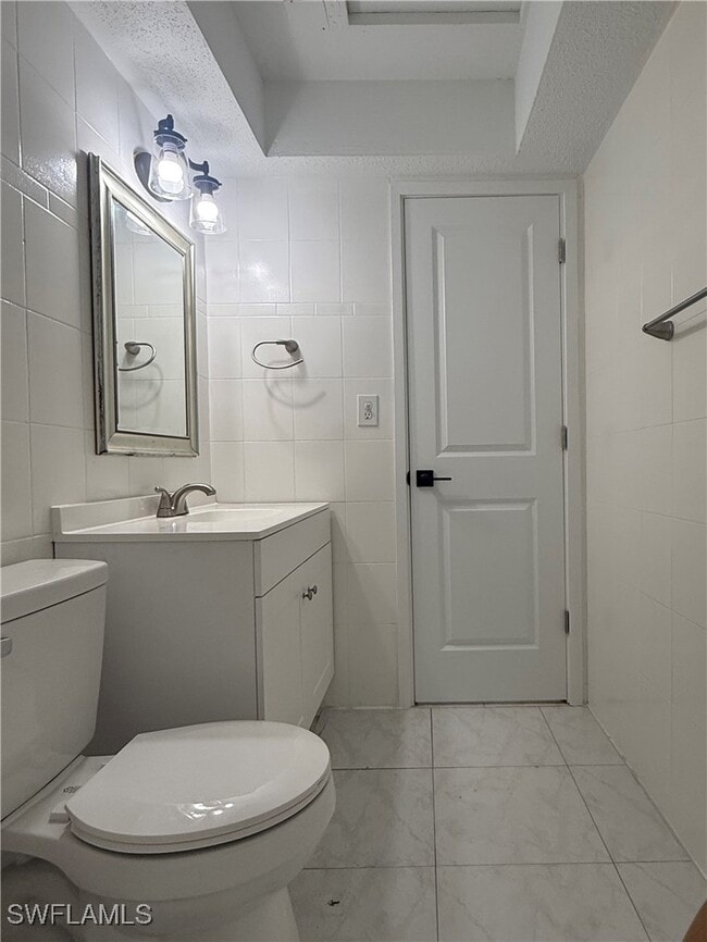 Building Photo - 3318 Del Prado Blvd S