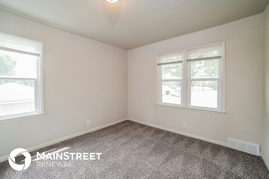 Building Photo - 4909 Norwood Ave