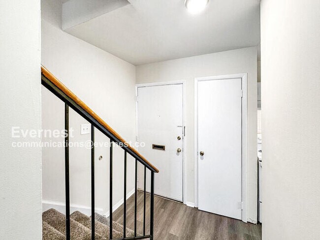 Building Photo - 119a Newcastle Dr