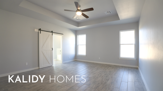 Building Photo - 305 Kirks Holw