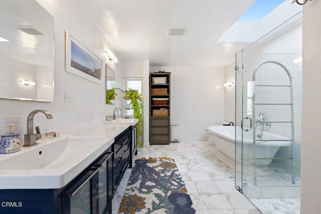 Building Photo - 143 Foxtail Dr
