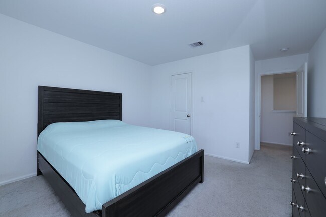 Building Photo - 12332 Derby Royal Dr