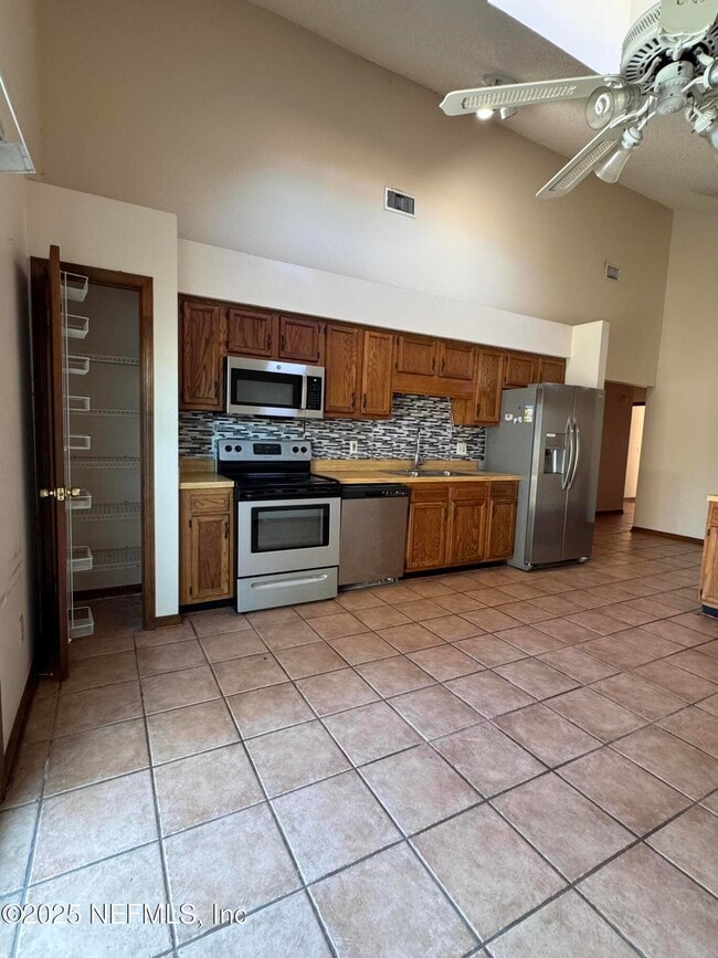 Building Photo - 403 Filmore Dr