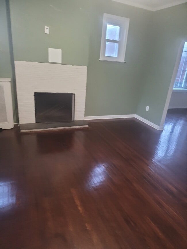 Building Photo - 7008 Ditman St