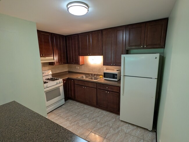 Building Photo - 4939 S Dorchester Ave