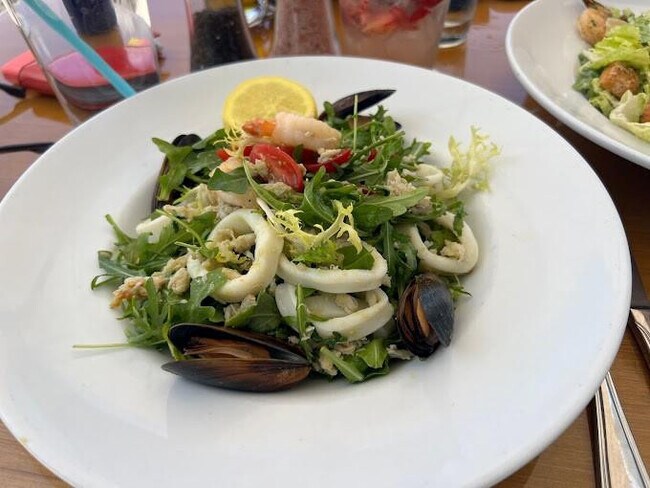 Building Photo - 15901 Collins Ave