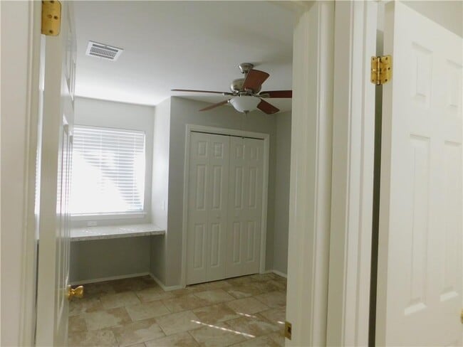Building Photo - 11310 Walnut Ridge Dr