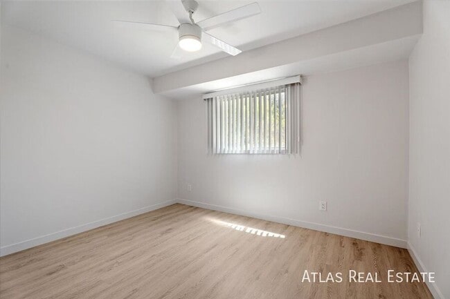 Building Photo - 3807 S Mill Ave