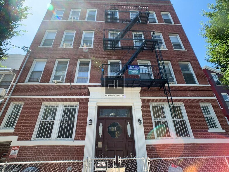 Building Photo - EAST 15 STREET