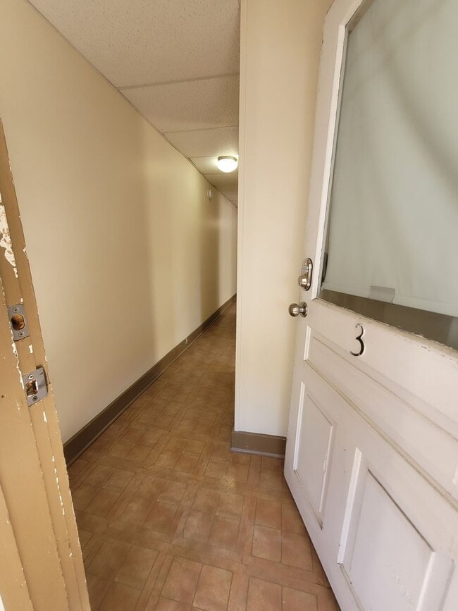 Building Photo - 52-54 East Chestnut Street