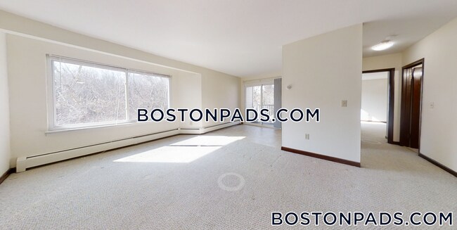 Building Photo - 382 Sunderland Rd