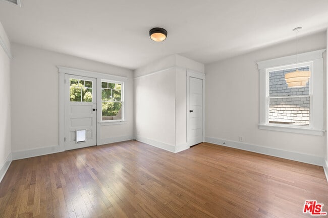 Building Photo - 1650 Maltman Ave