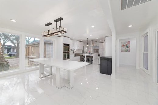 Building Photo - 15214 La Mancha Dr