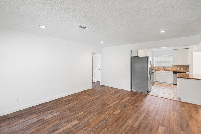 Building Photo - 9005 Gabriel St