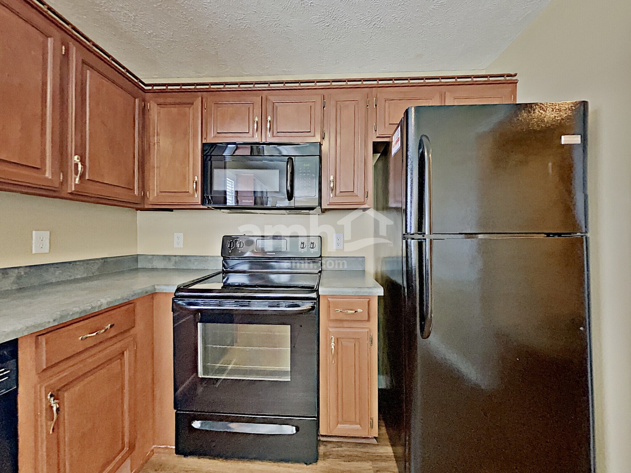 Building Photo - 1103 Bolton Dr