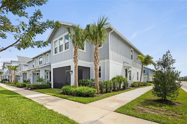 Building Photo - 4820 Longwood Lake Sq