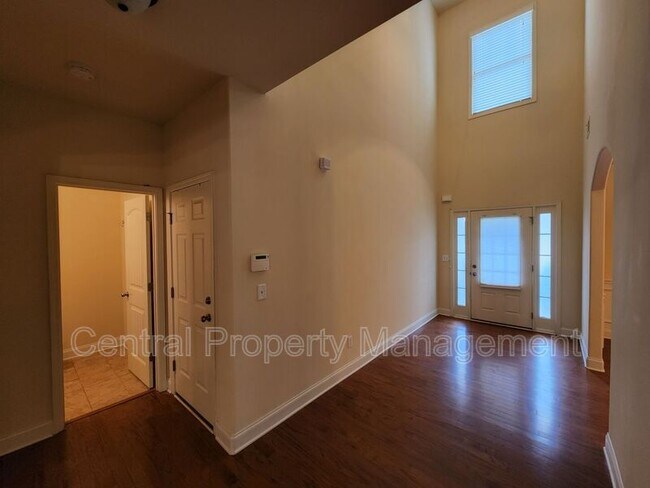 Building Photo - 265 Meadow Blossom Way
