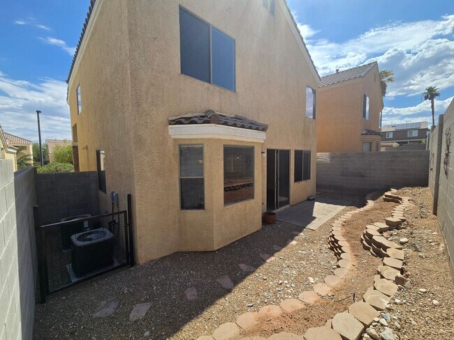 Building Photo - 9164 Craven Ave