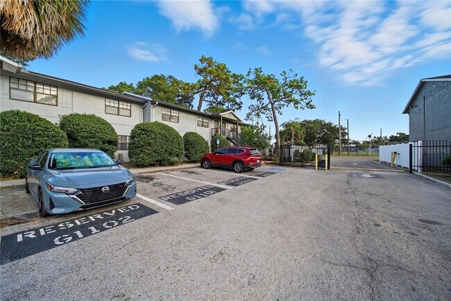 Building Photo - 12401 Oak Cedar Pl