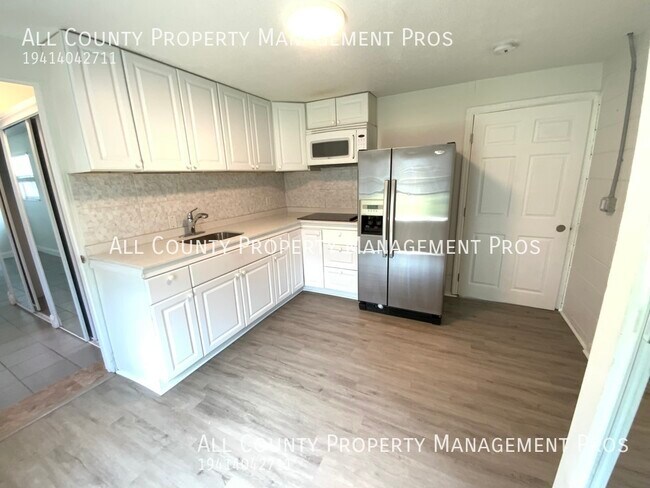 Building Photo - 255 Shamrock Blvd