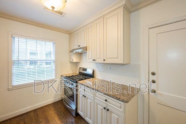 Building Photo - 55 Delmont Dr NE