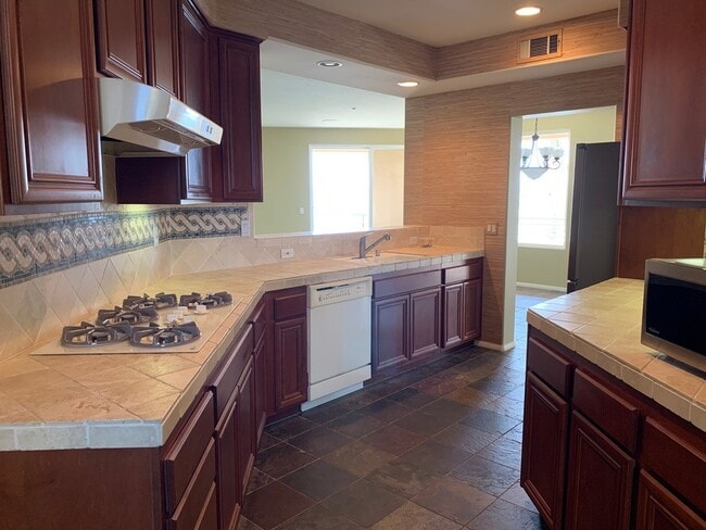 Building Photo - Major Ocean & Lagoon Views from this Beaut...