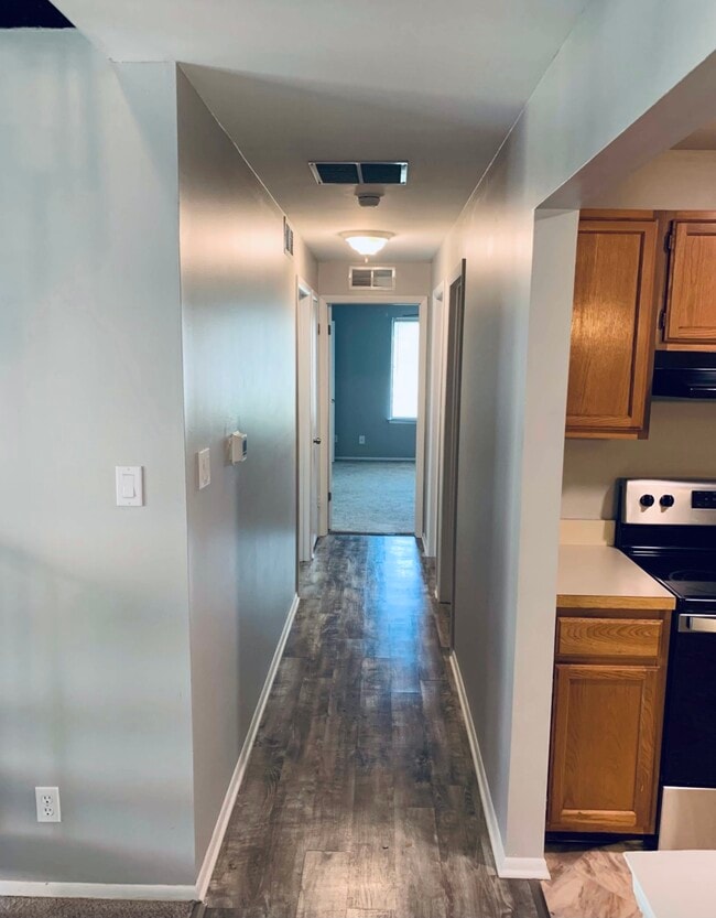 Building Photo - 2620B Auburn Ct