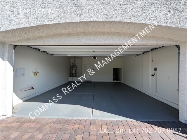 Building Photo - 380 Larkson Ave-