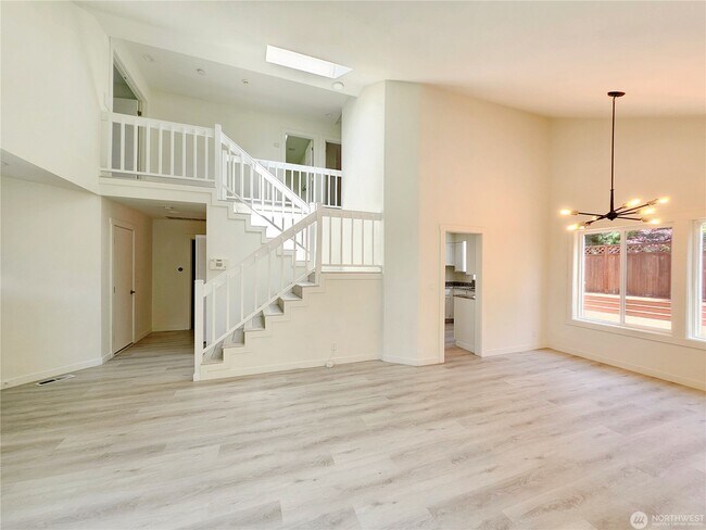 Building Photo - 3112 Wells Ave S