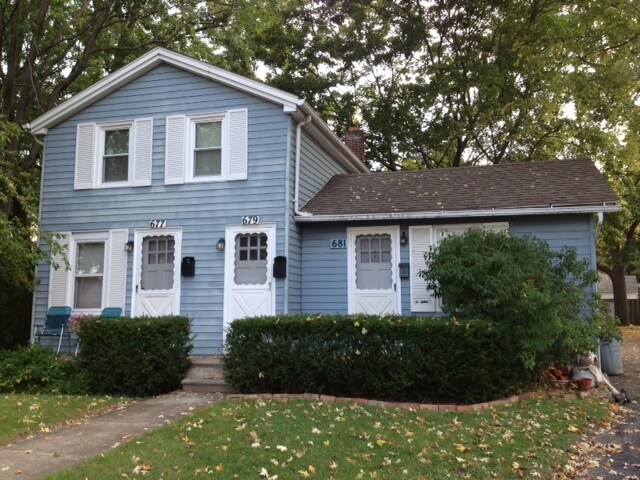 Building Photo - 677 Deer St