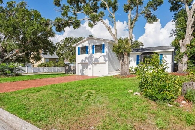 Building Photo - 8200 136th St