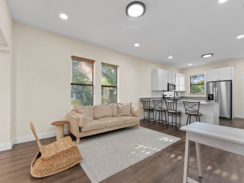 Building Photo - 1514 E 26th Ave