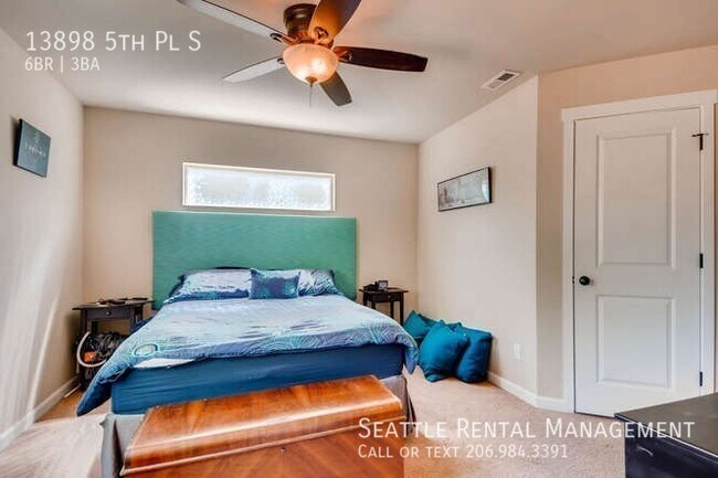 Building Photo - Burien - Rare 6 Bedroom Home Hidden Betwee...