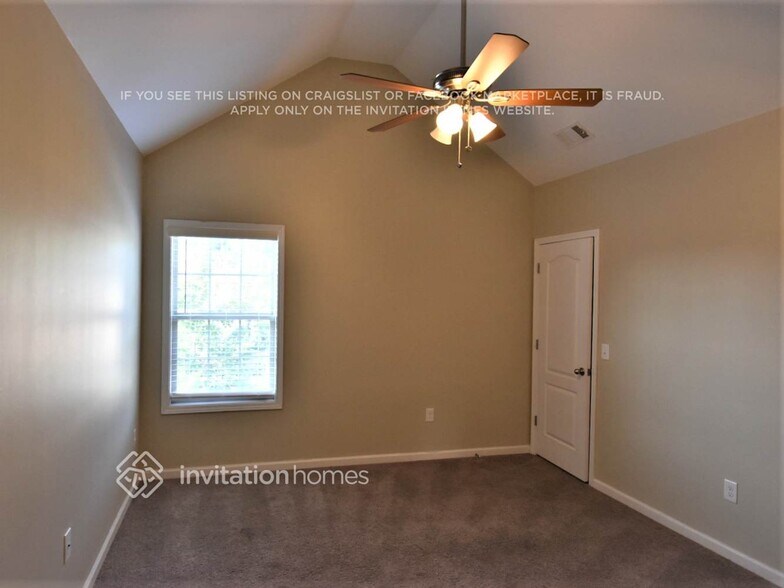 Building Photo - 4377 Gateview Dr SW