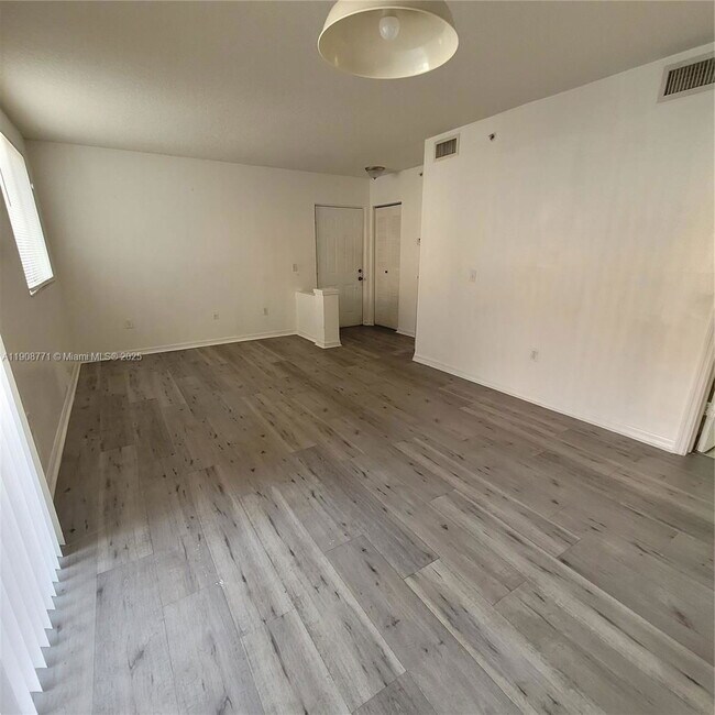 Building Photo - 17612 NW 25th Ave