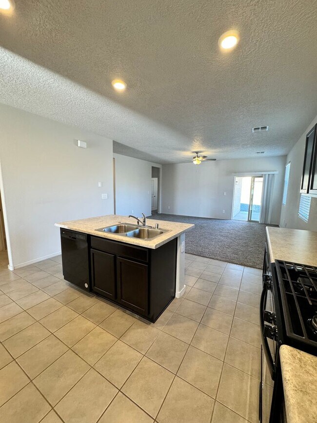 Building Photo - 771 Prairie Sage Ct SW