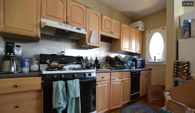 Building Photo - 17 Highgate St