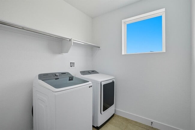 Building Photo - 5432 Agatha Cir